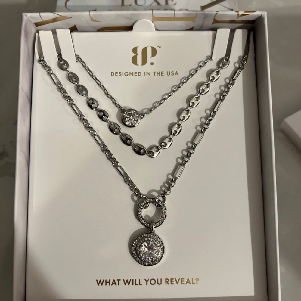 Bomb Party BP LUXE LAYER Necklace It’s your time NK19722